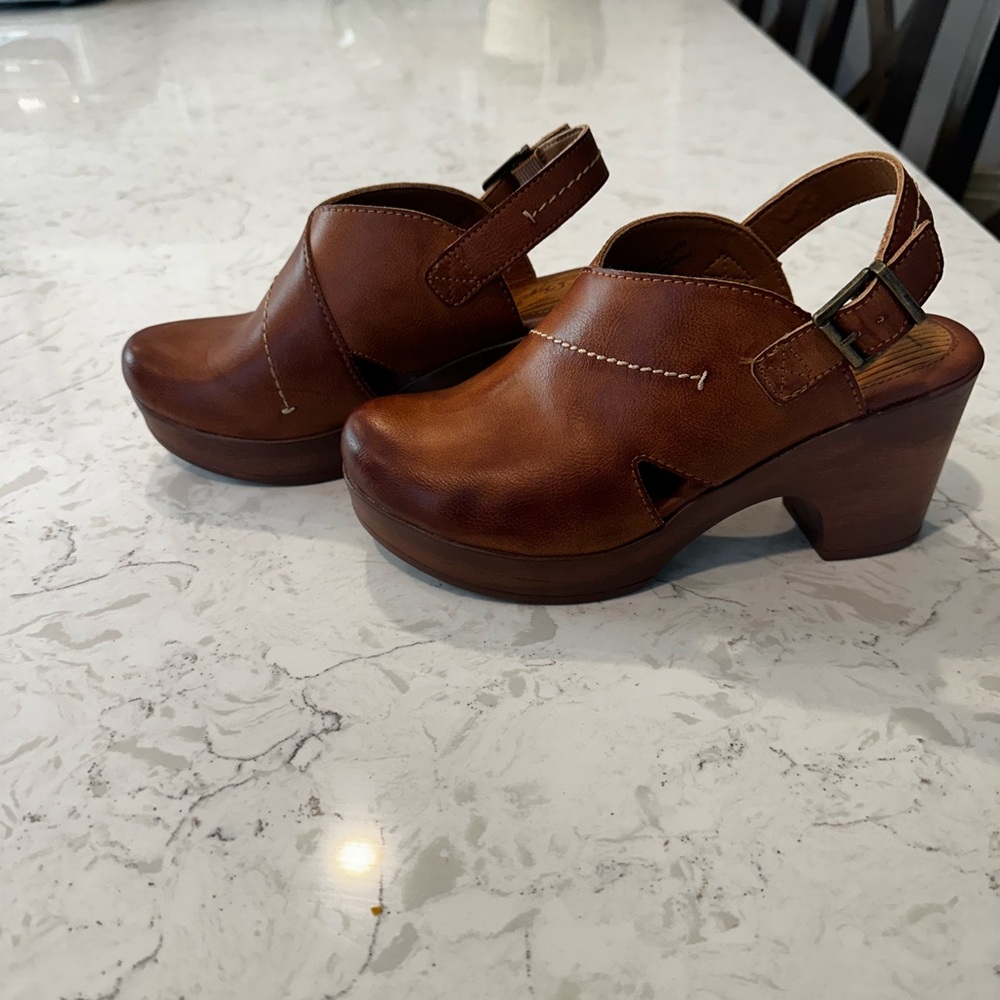 Brown Leather Women's Clogs